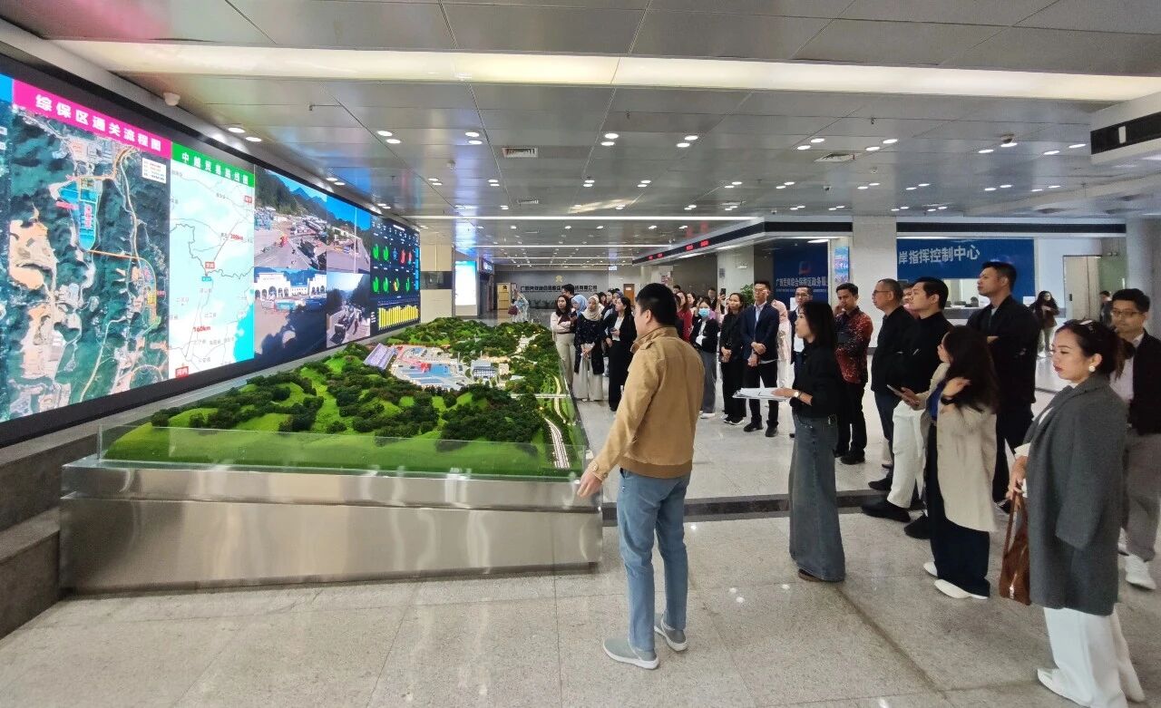 从智能口岸到跨境工厂 一场崇左行，遇见自贸区发展的鲜活范本与技术进出口新篇章